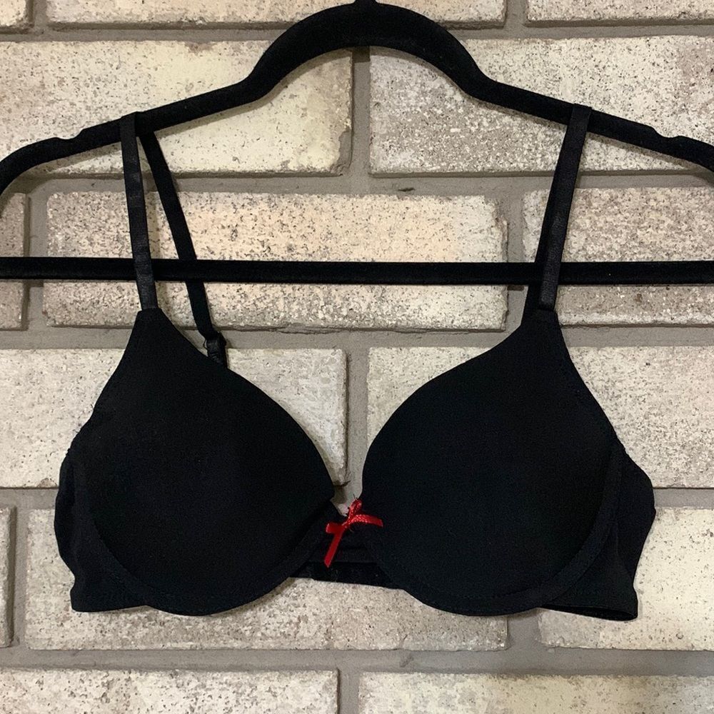 3for$20 bra has underwire 34B